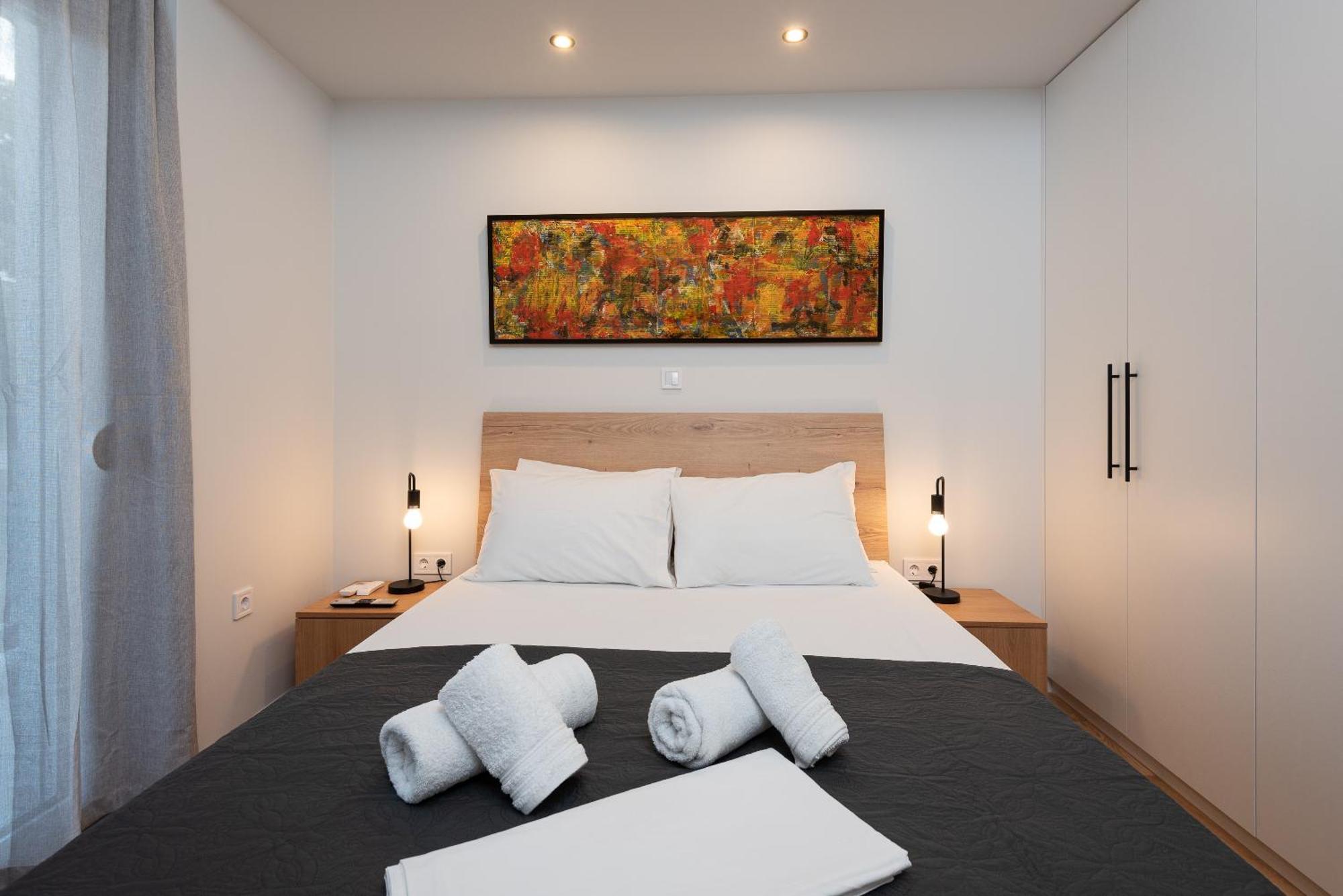 Twins - Panathinaia Apartment